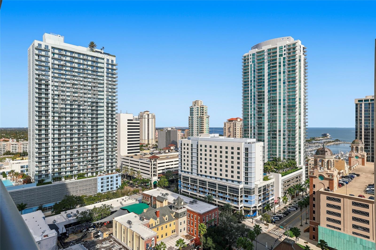 Image 43 of 99 For 275 1st Ave S  1804