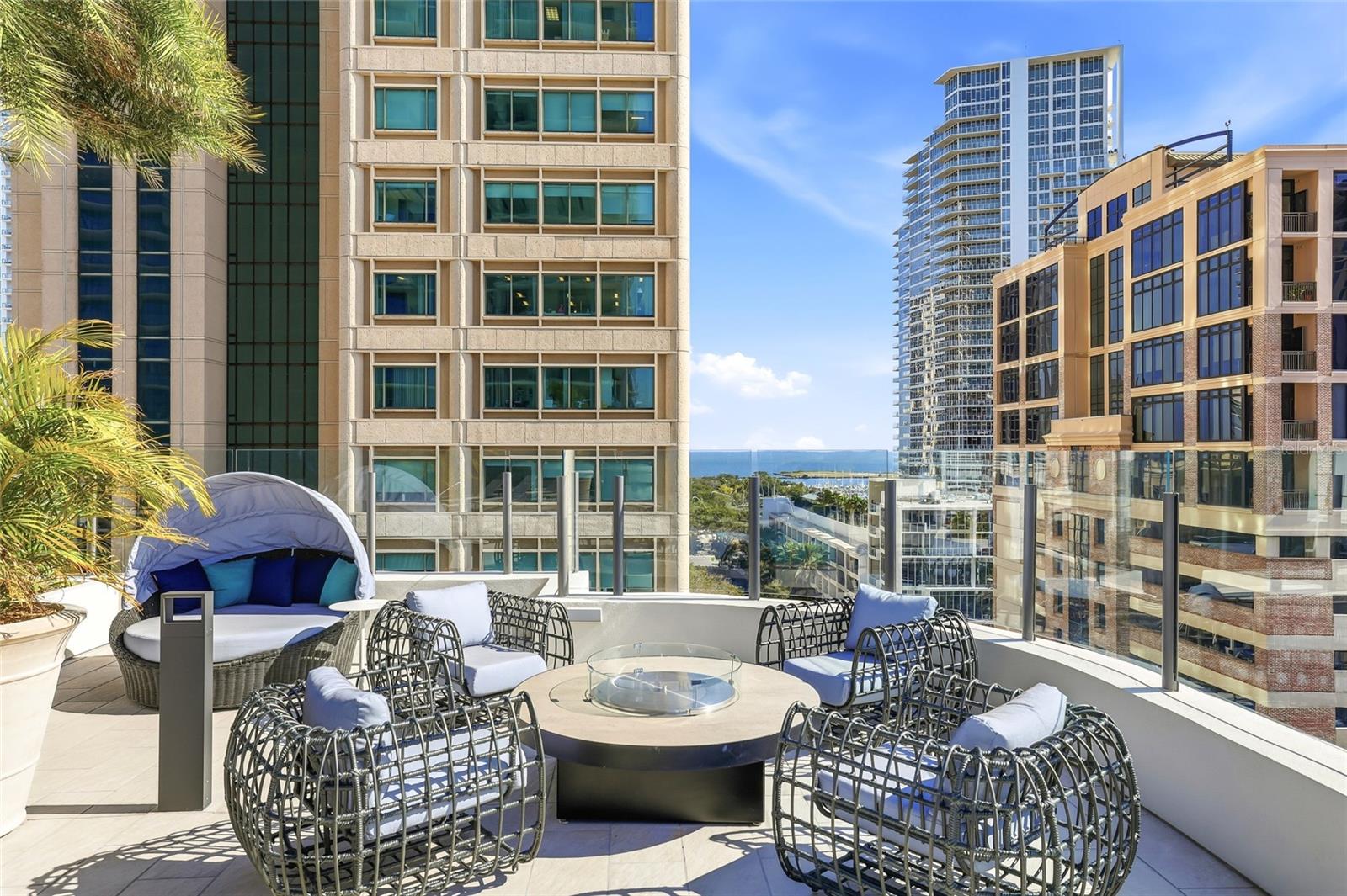 Image 91 of 99 For 275 1st Ave S  1804