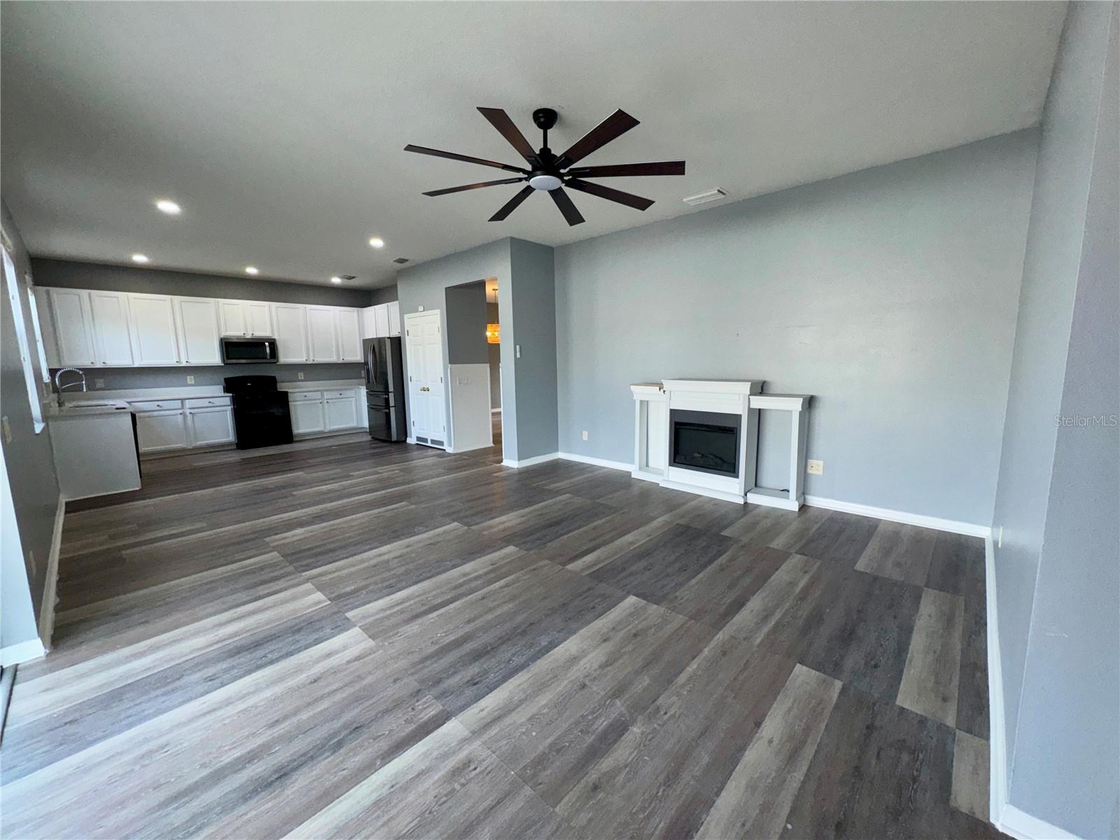 Image 23 of 64 For 18403 Fish Loop