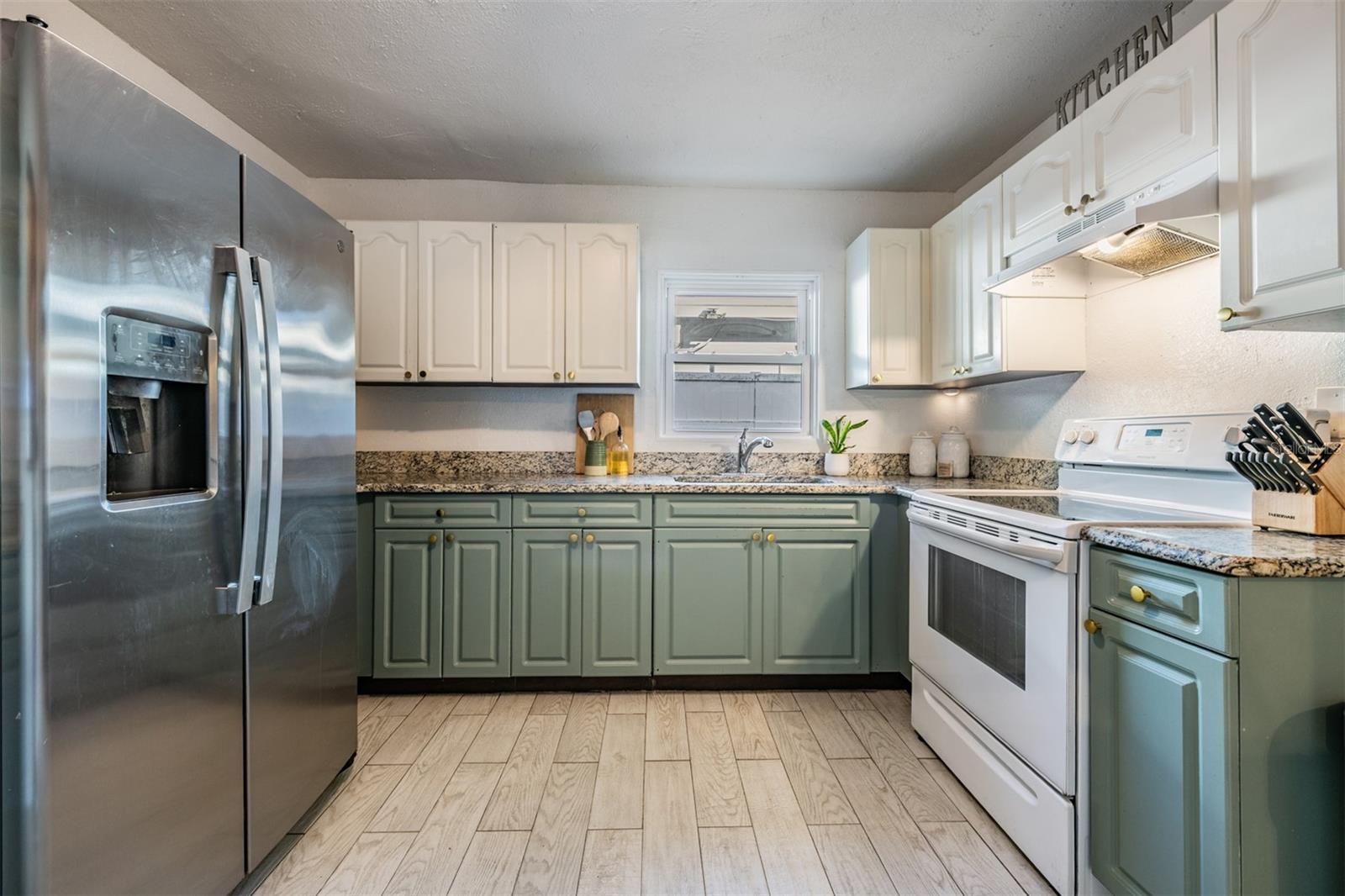 Image 6 of 23 For 7942 62nd Way N