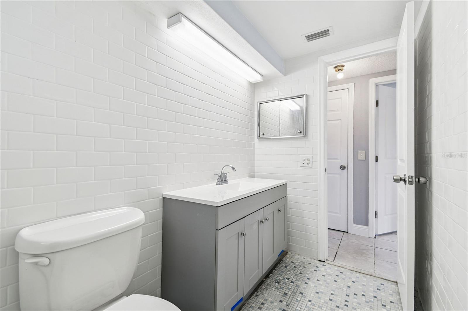 Image 17 of 100 For 5410 Quist Drive