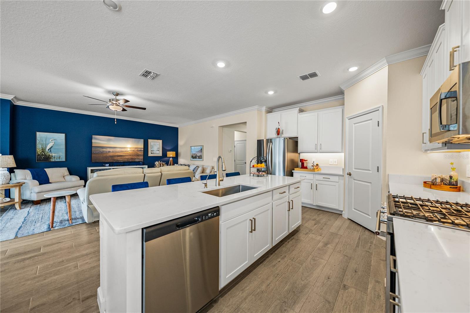 Image 19 of 63 For 17418 Holly Well Avenue