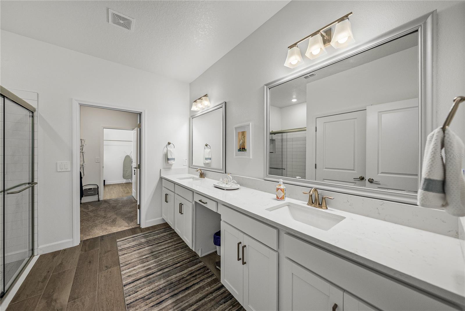 Image 33 of 63 For 17418 Holly Well Avenue