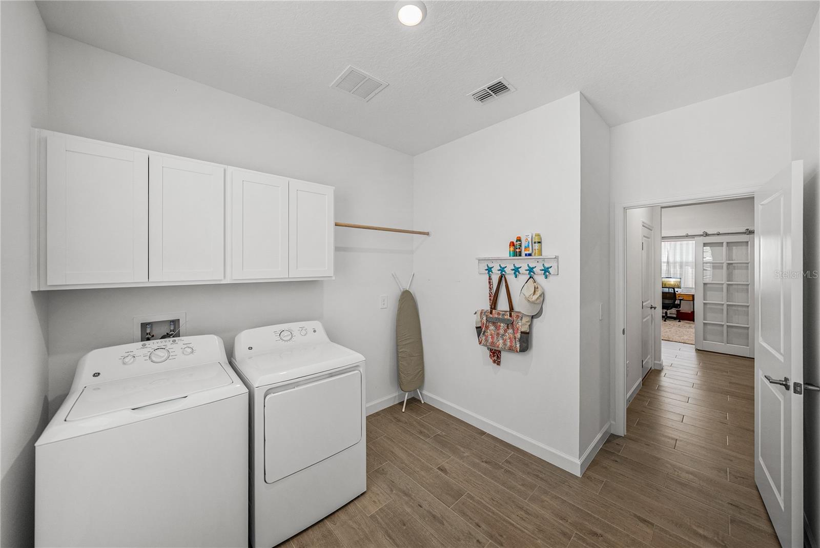 Image 41 of 63 For 17418 Holly Well Avenue