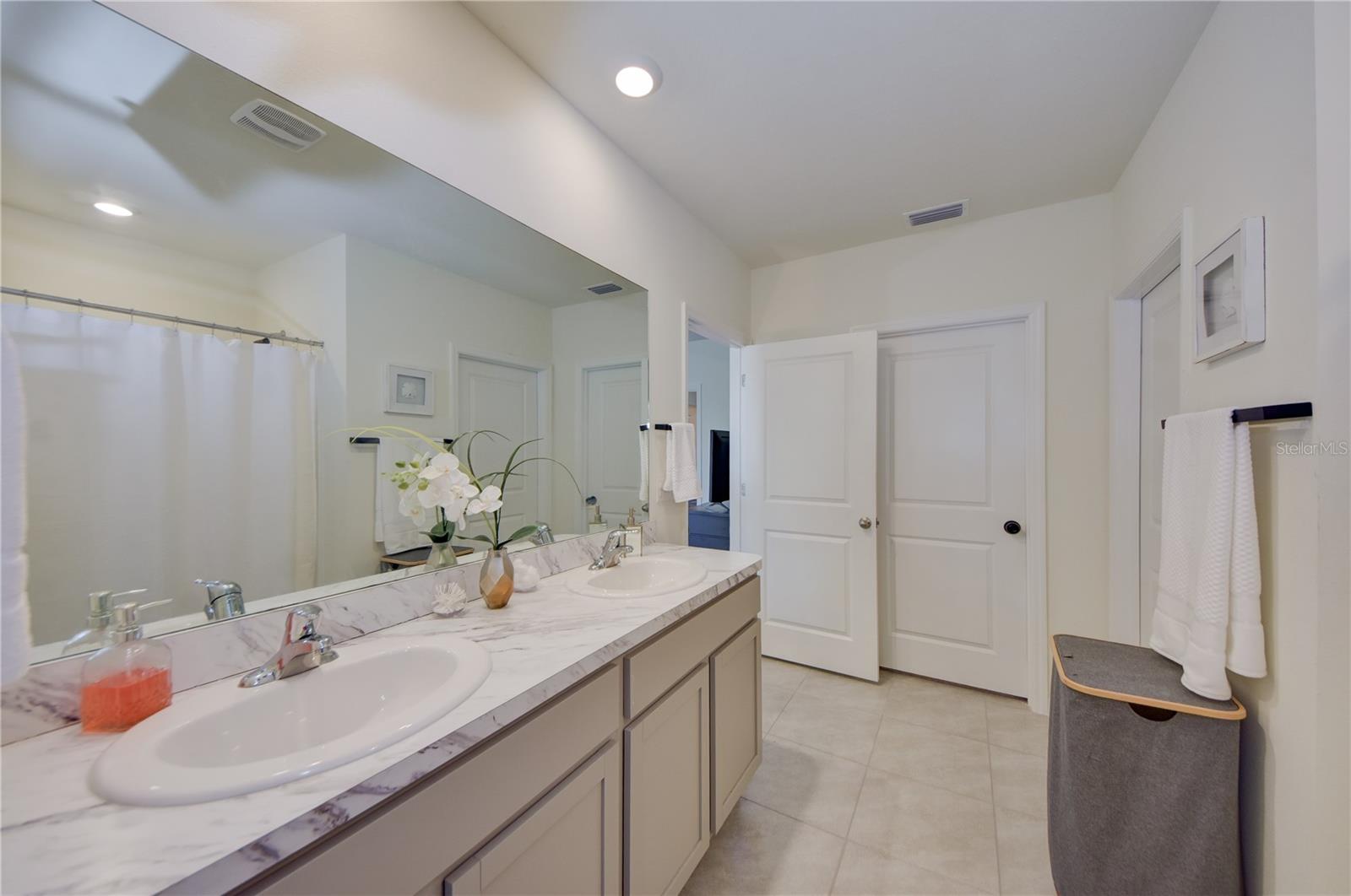 Image 22 of 44 For 32624 Kobuk Valley Avenue