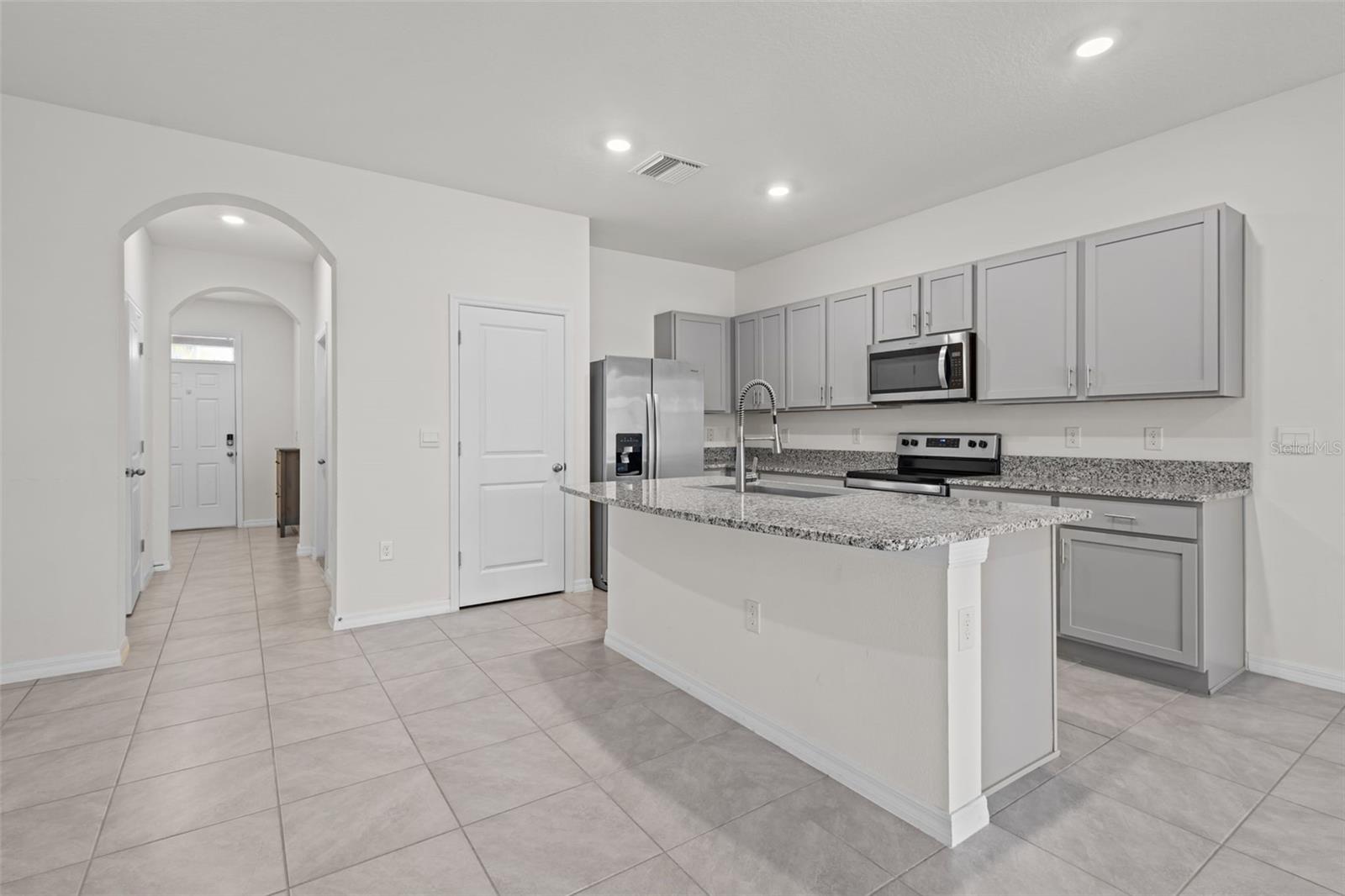 Image 17 of 38 For 2926 Suncoast Plains Drive