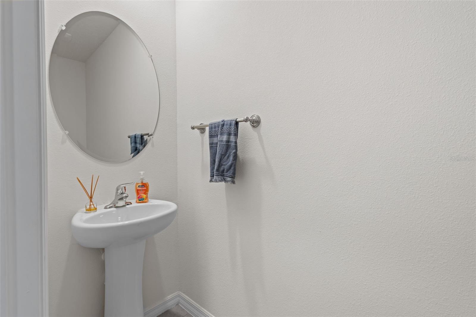 Image 20 of 38 For 2926 Suncoast Plains Drive