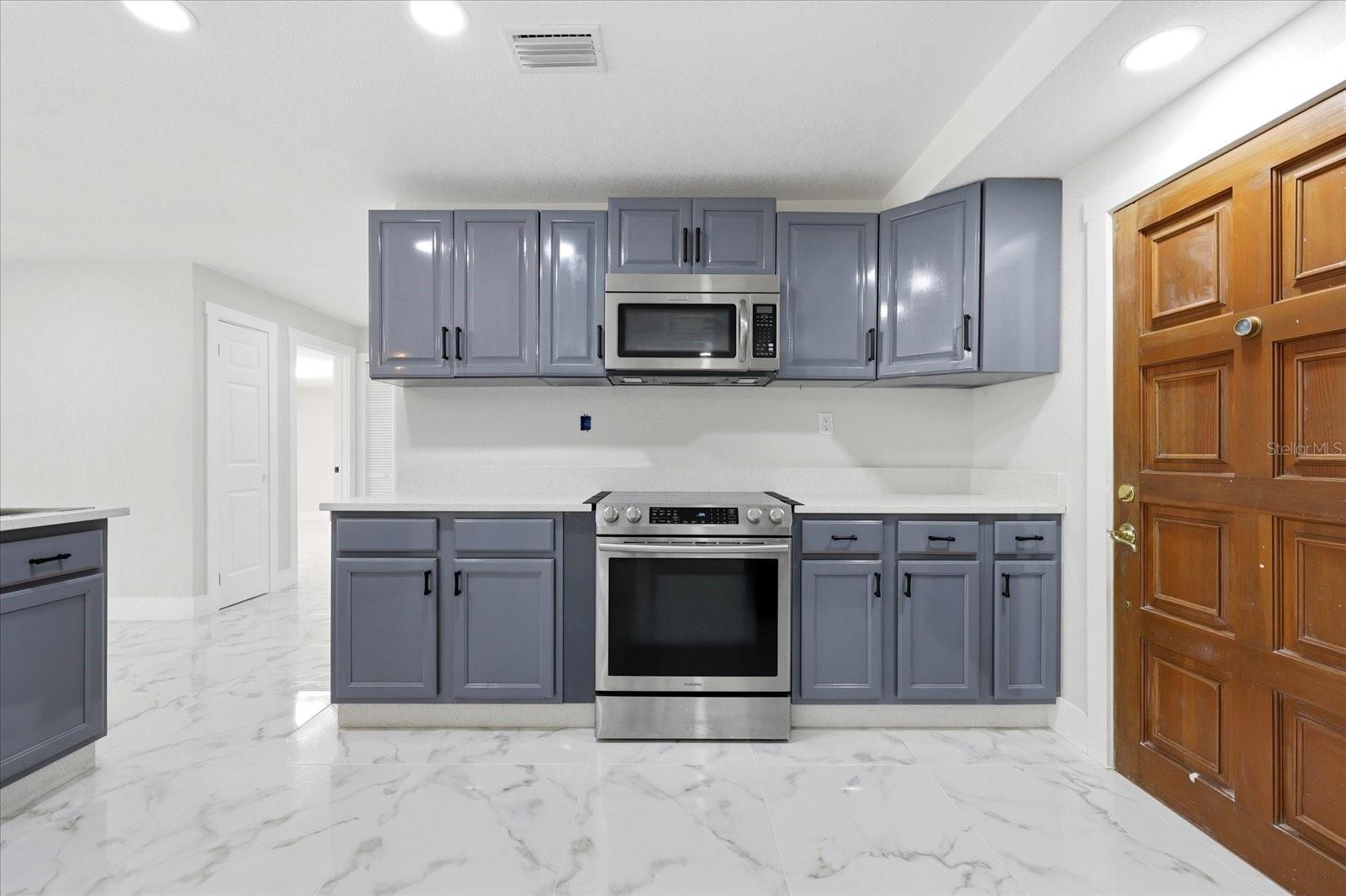 Image 13 of 42 For 286 Broad Street