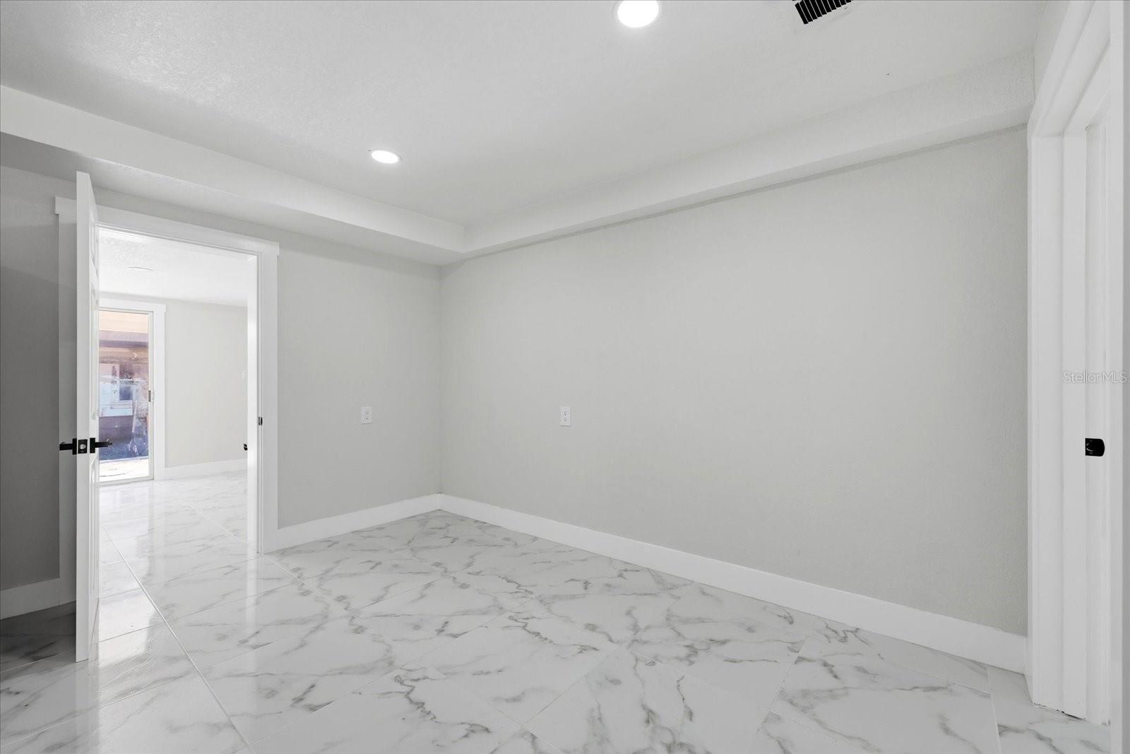 Image 14 of 42 For 286 Broad Street