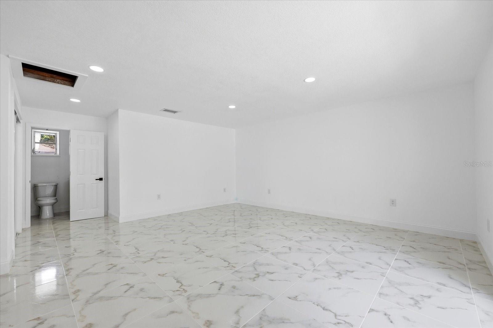 Image 16 of 42 For 286 Broad Street