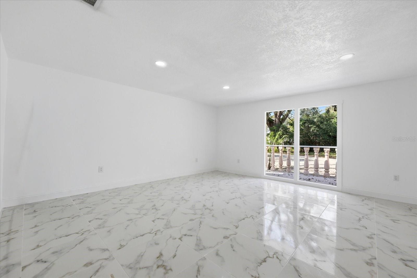 Image 19 of 42 For 286 Broad Street