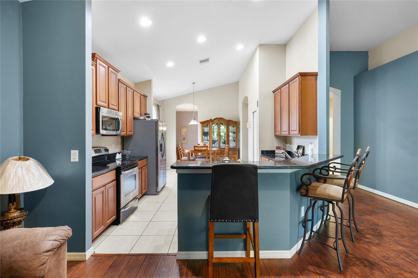 Image 13 of 49 For 10925 Rockledge View Drive