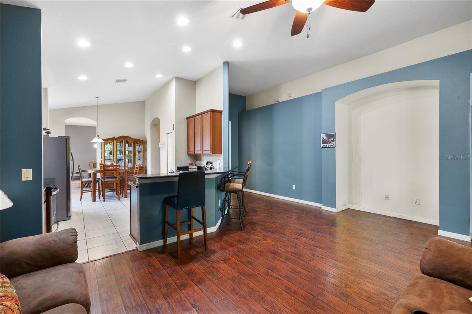 Image 26 of 49 For 10925 Rockledge View Drive