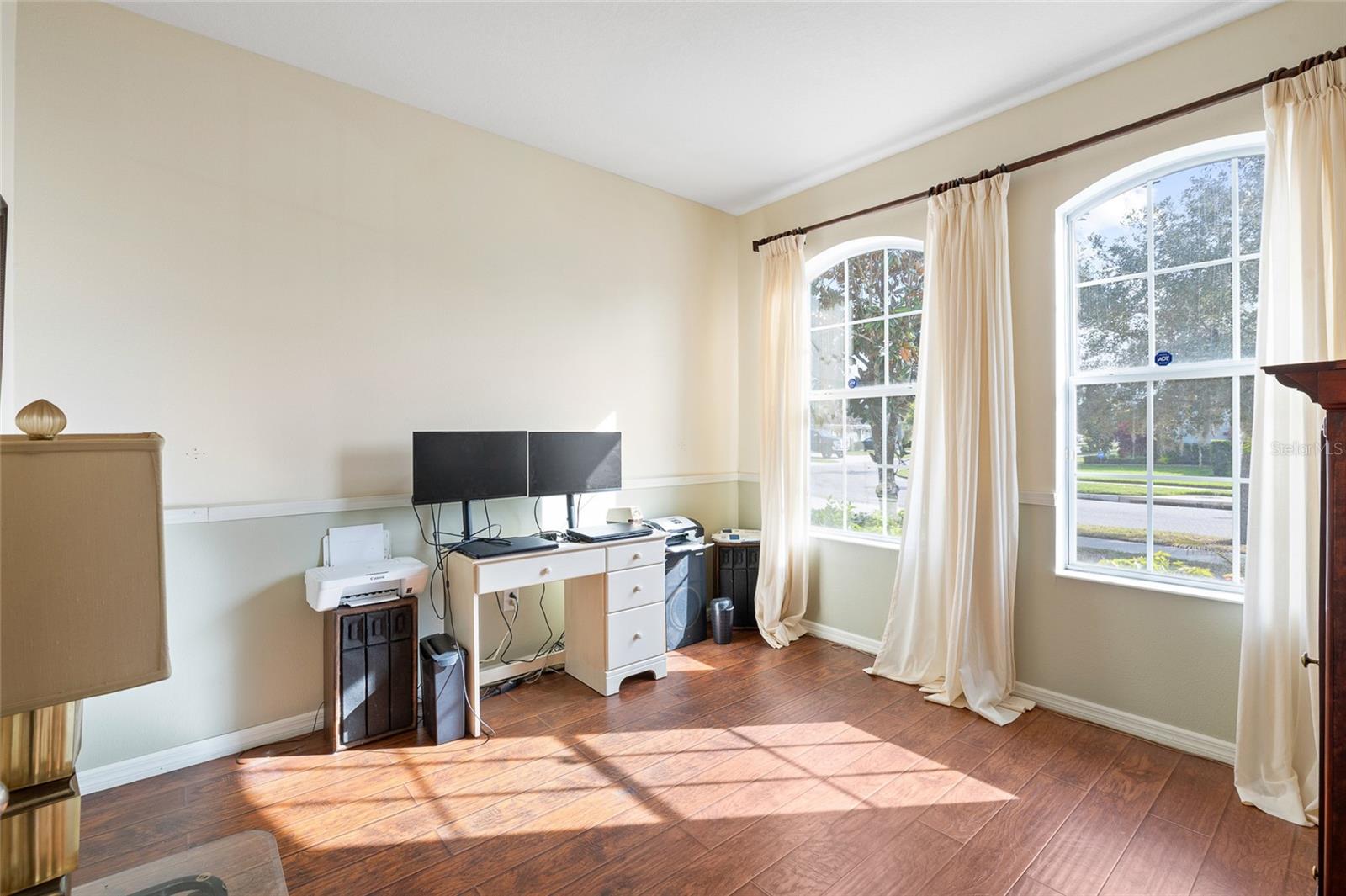 Image 6 of 49 For 10925 Rockledge View Drive