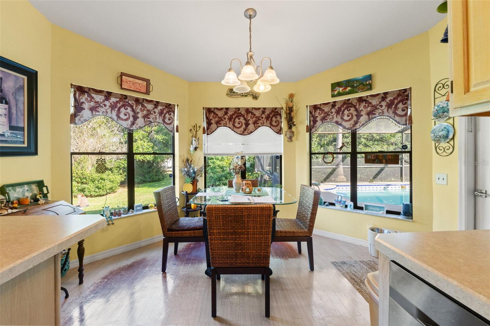 Image 10 of 34 For 13732 Triumph Court