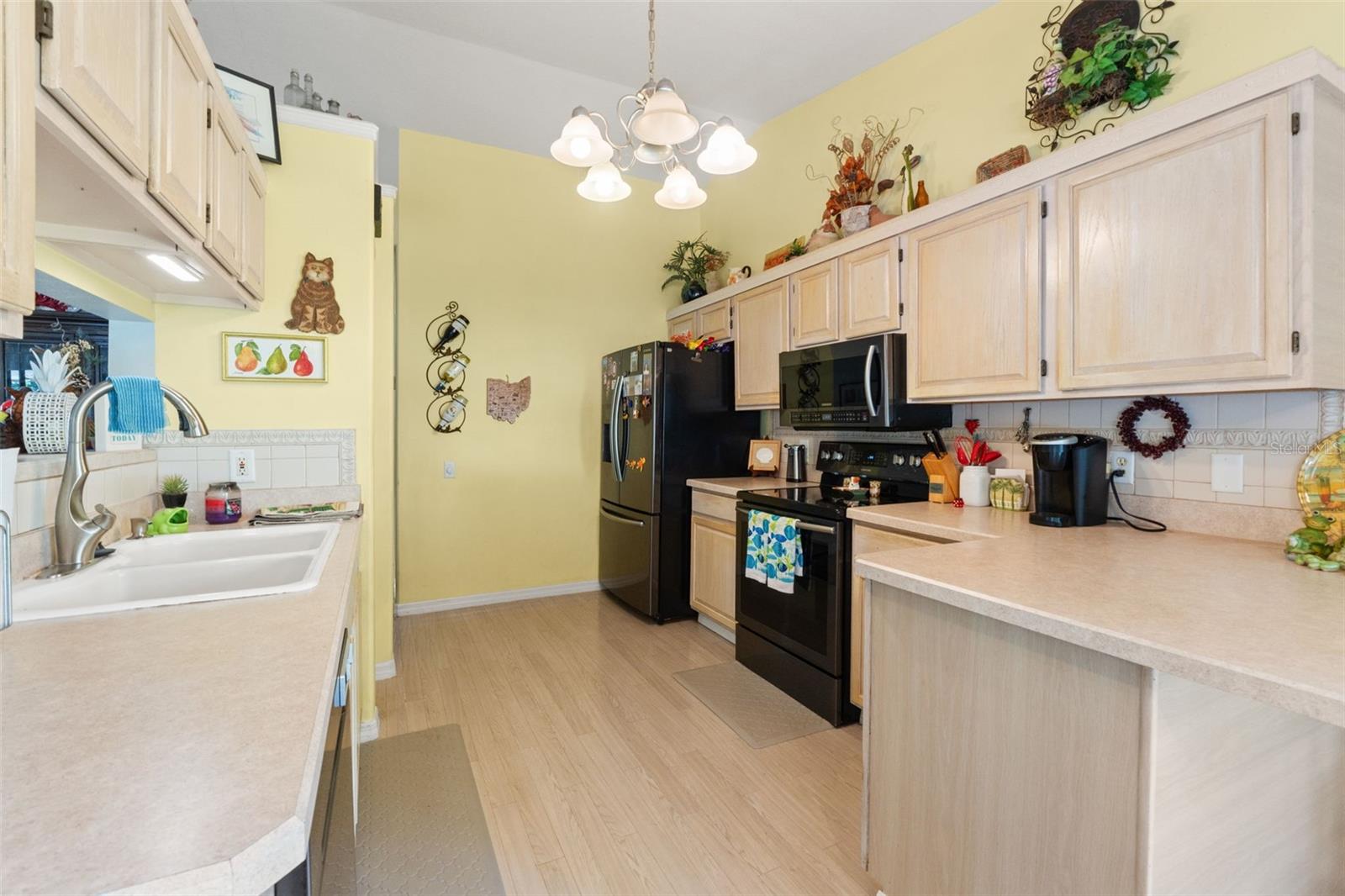 Image 19 of 34 For 13732 Triumph Court