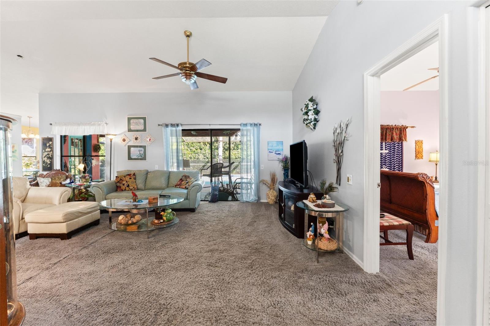 Image 5 of 34 For 13732 Triumph Court