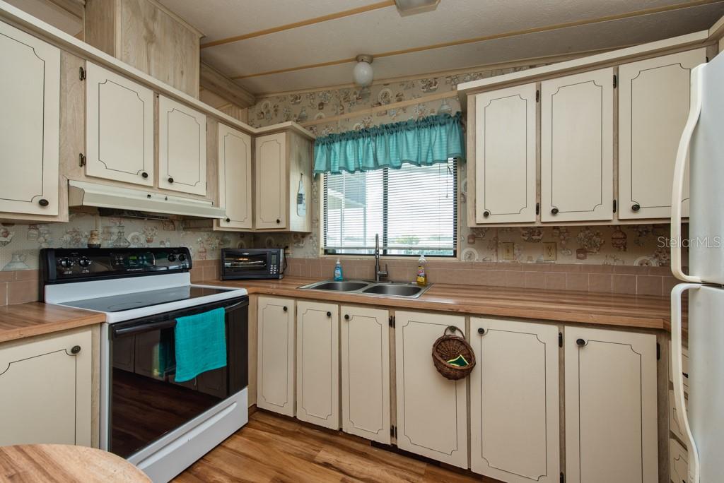 Image 8 of 35 For 7152 El Torro Street