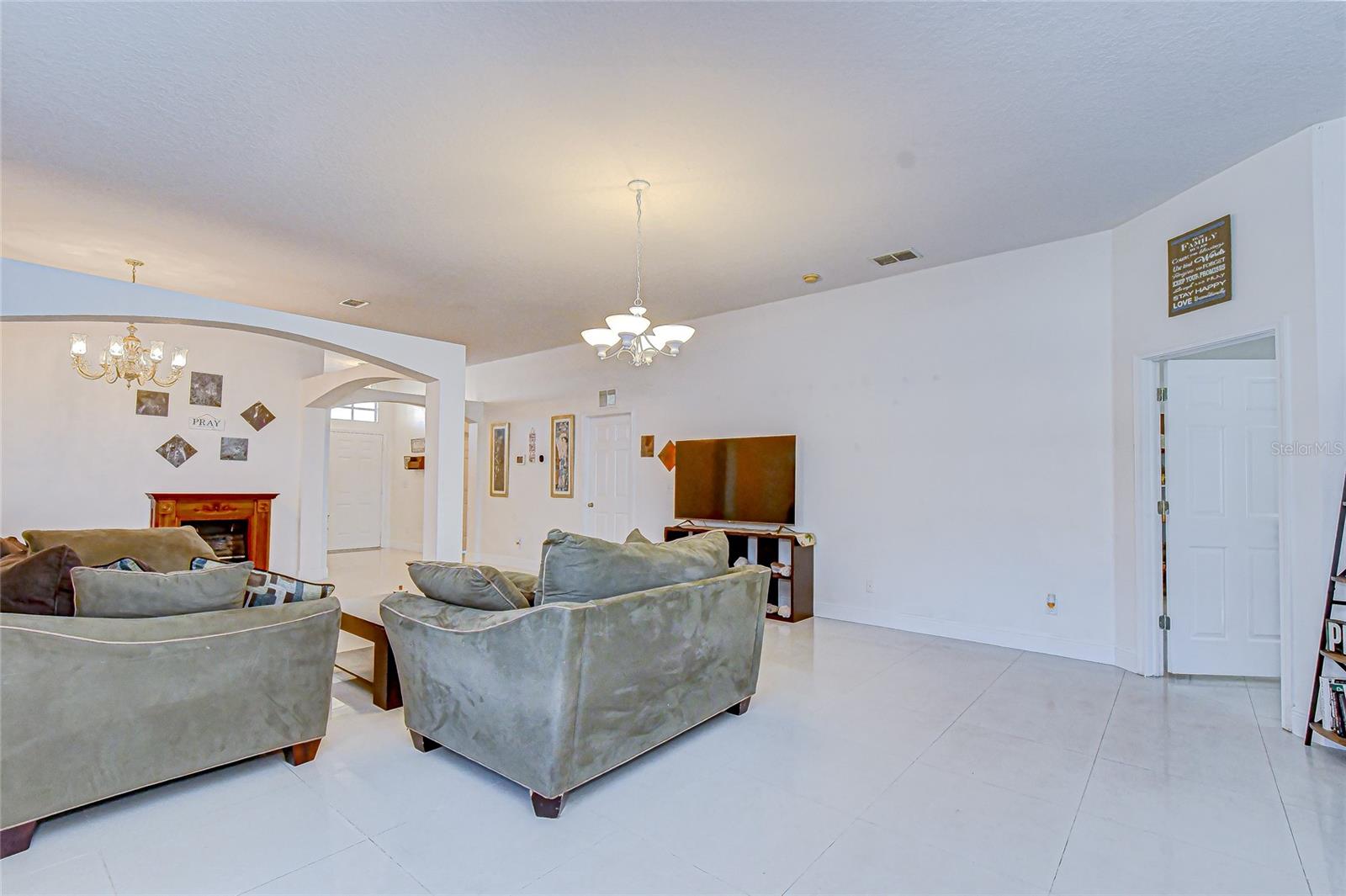 Image 24 of 45 For 2279 Cross Tee Court