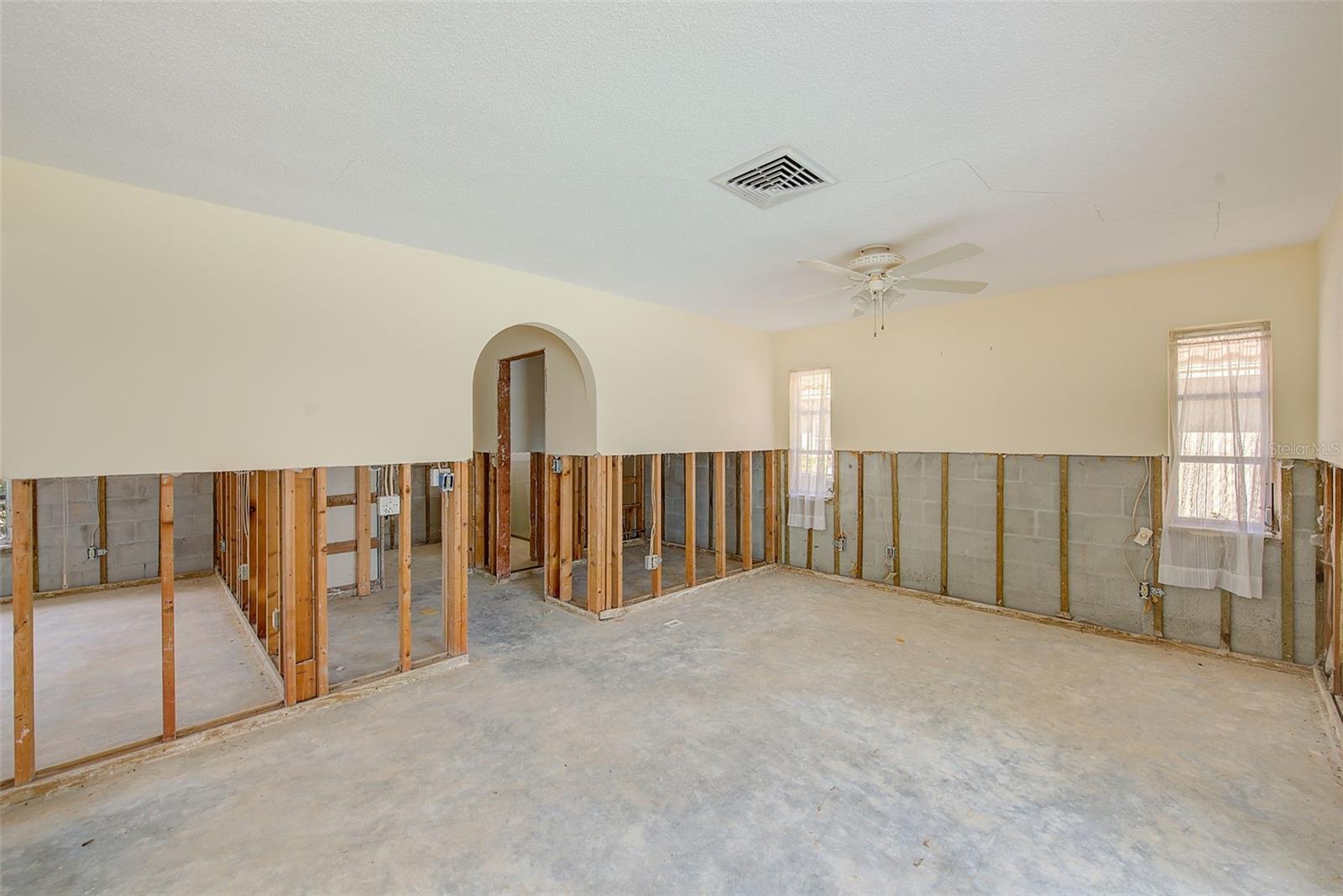 Image 33 of 74 For 767 Island Way