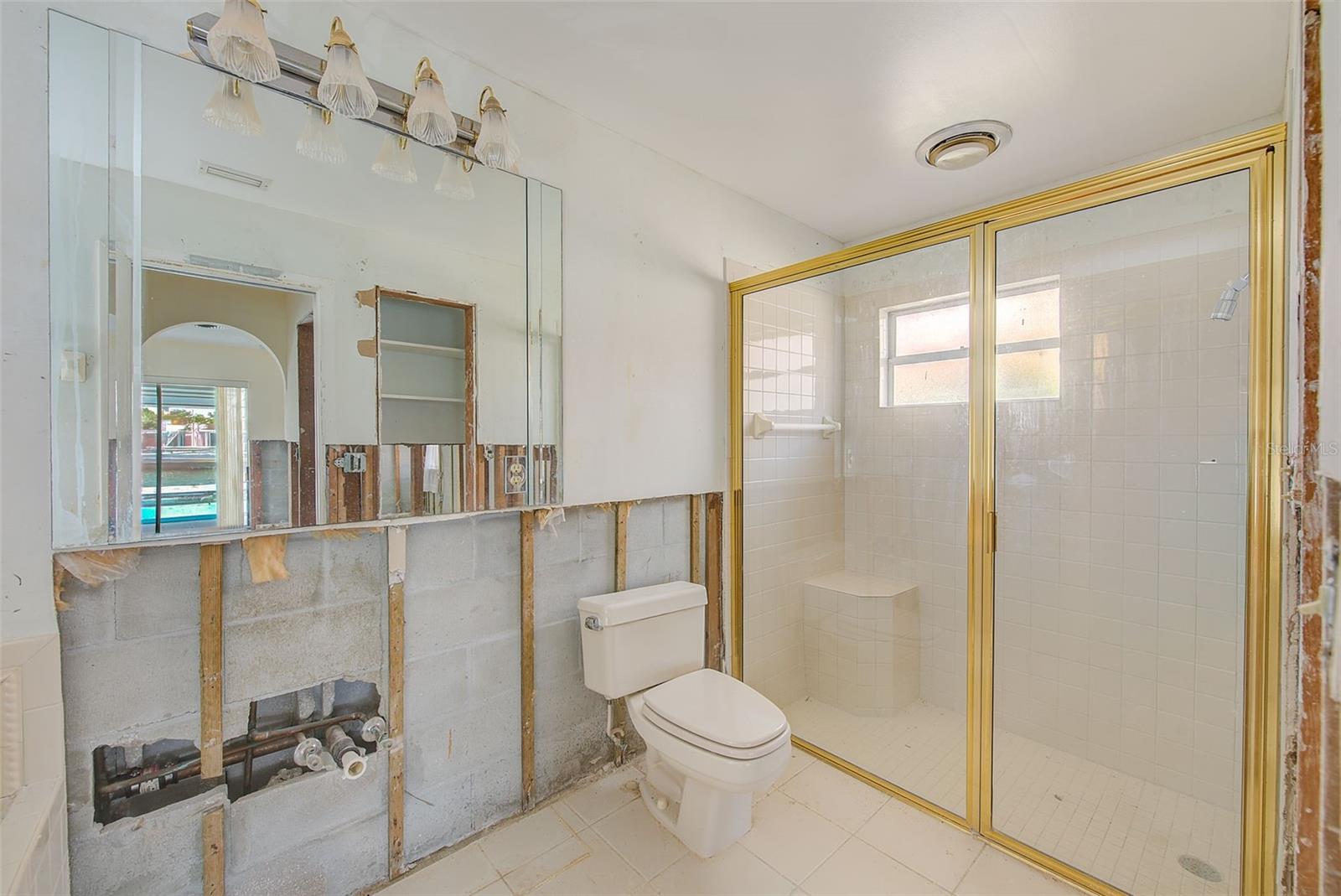 Image 34 of 74 For 767 Island Way