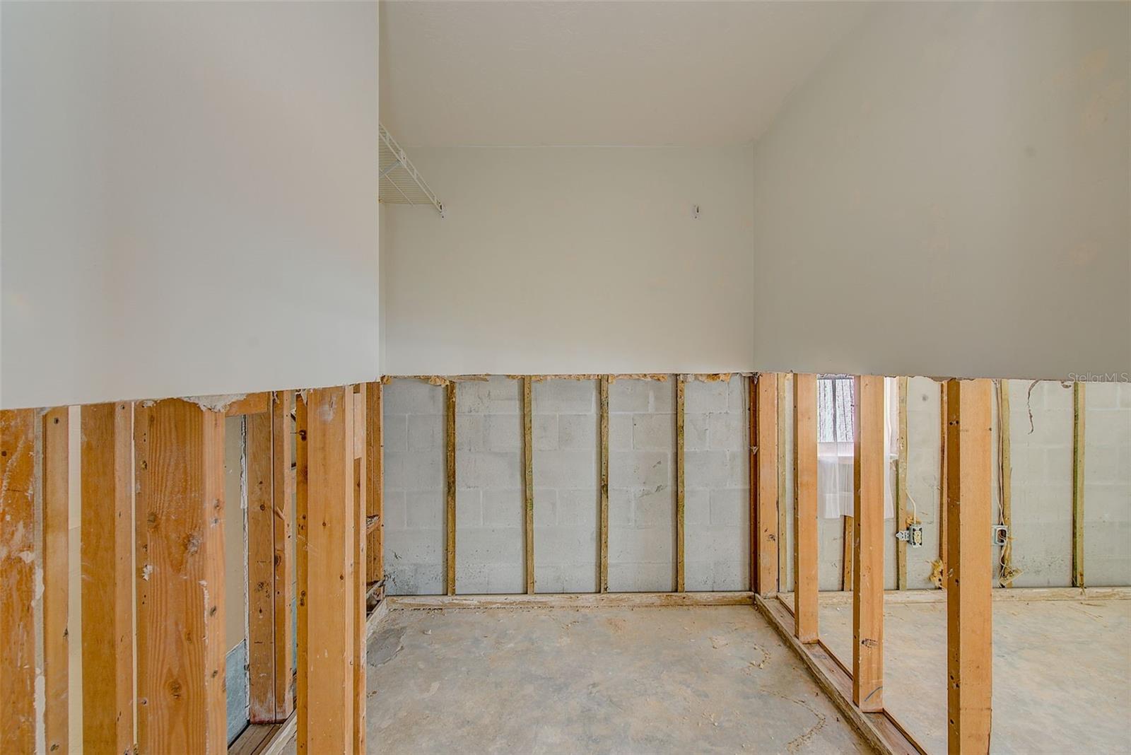 Image 36 of 74 For 767 Island Way