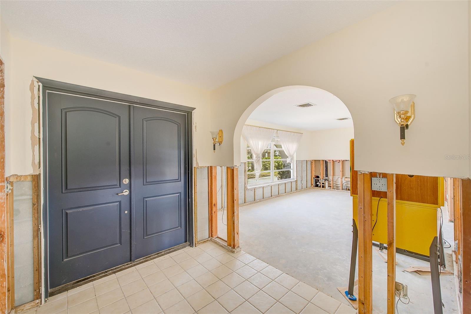 Image 6 of 74 For 767 Island Way