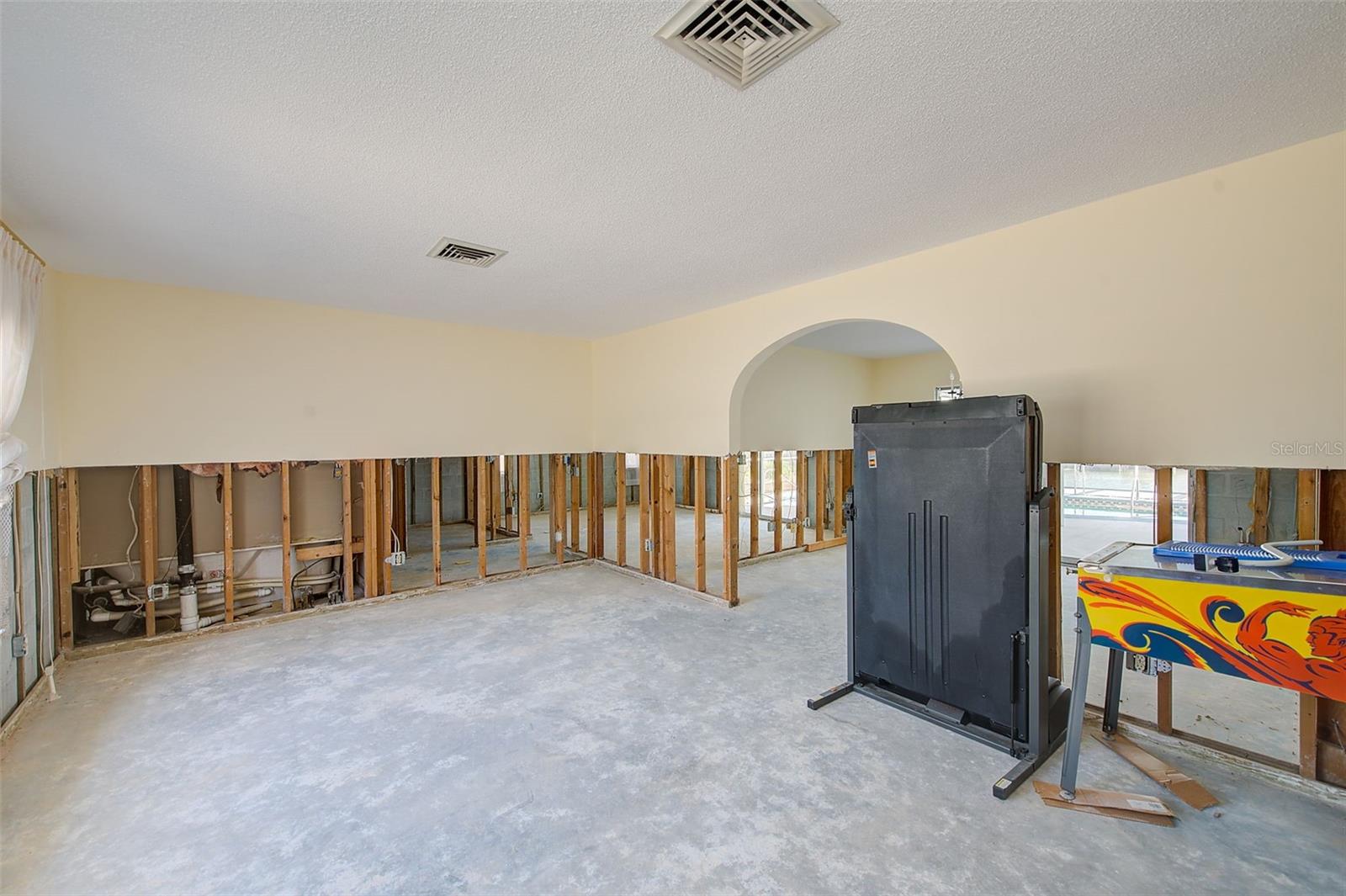 Image 7 of 74 For 767 Island Way