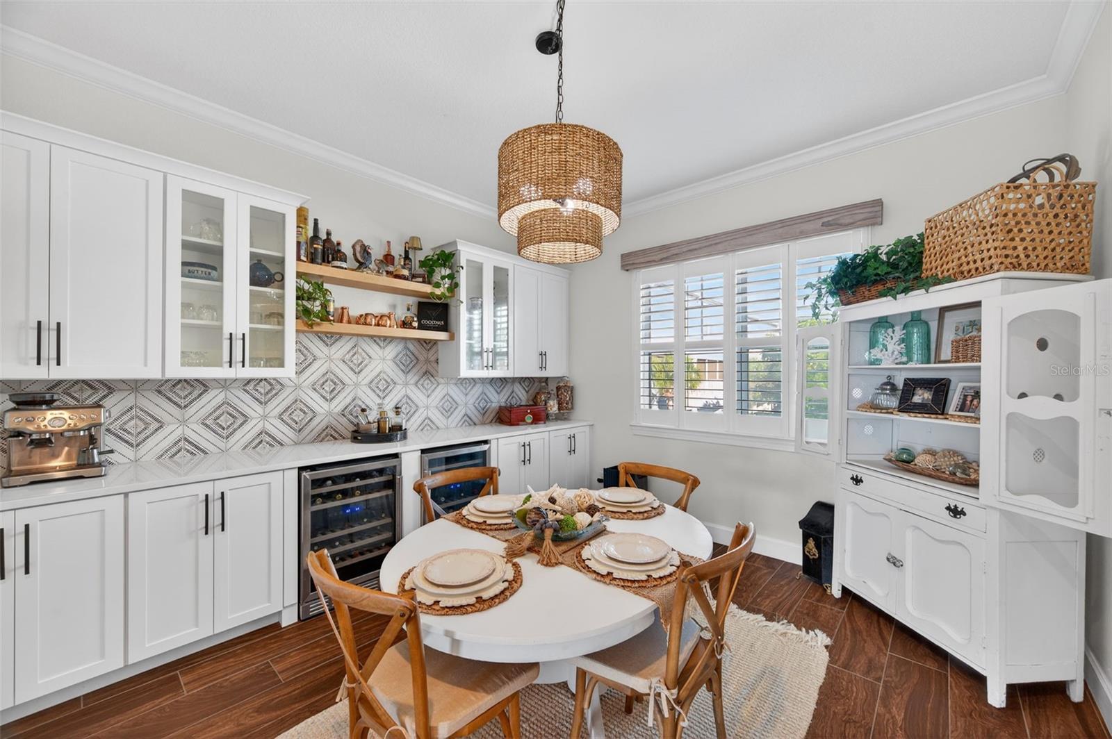 Image 15 of 76 For 6115 Anchorage Way S