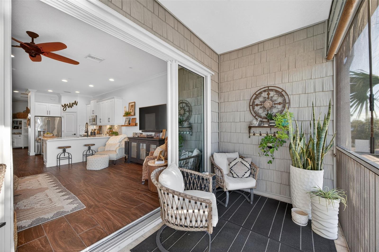 Image 22 of 76 For 6115 Anchorage Way S