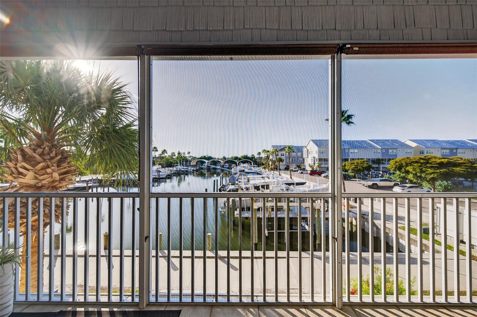 Image 24 of 76 For 6115 Anchorage Way S