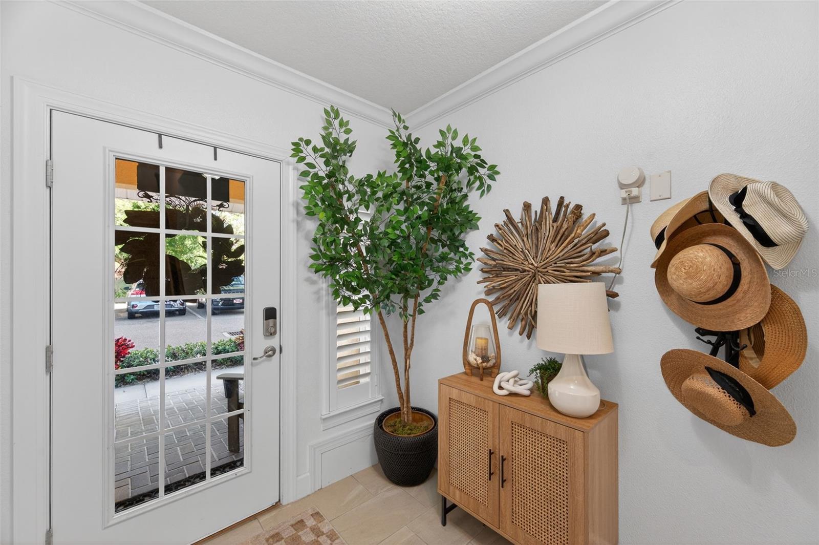 Image 3 of 76 For 6115 Anchorage Way S