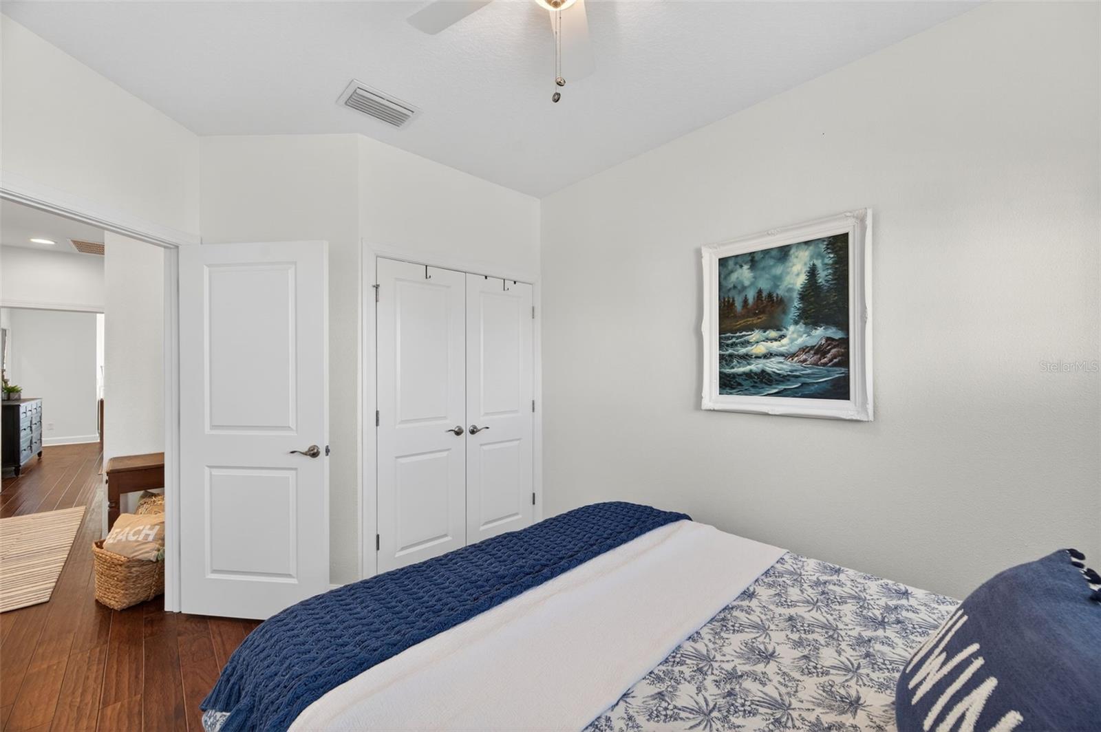 Image 32 of 76 For 6115 Anchorage Way S