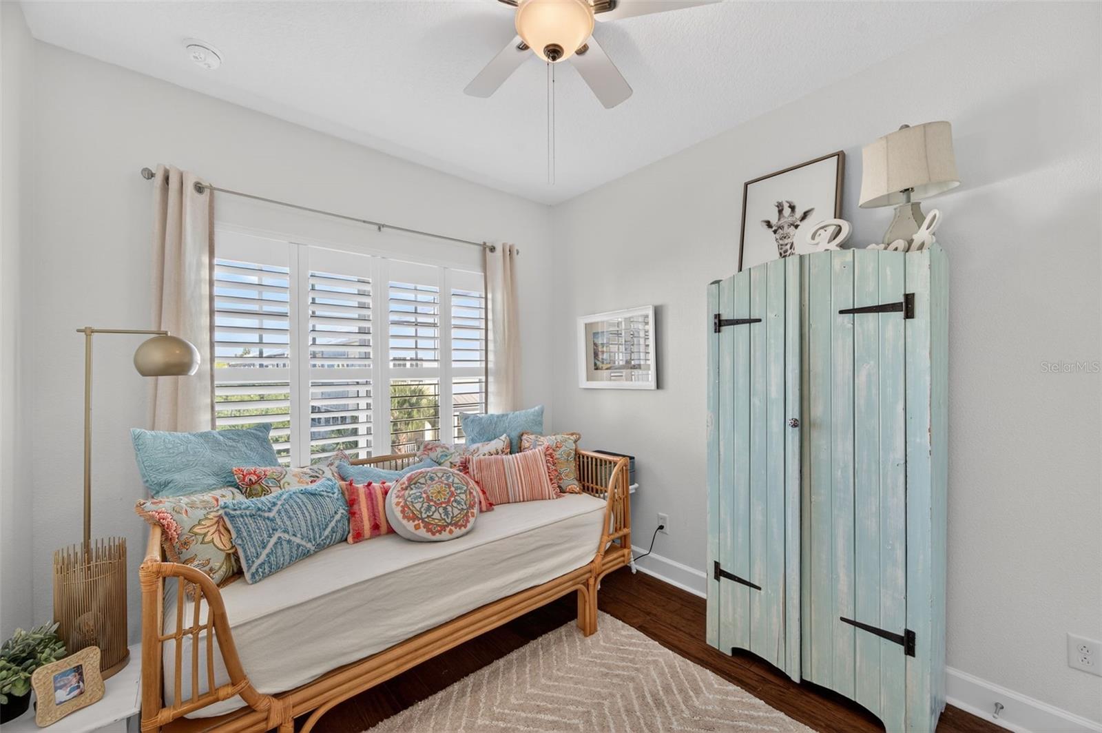 Image 33 of 76 For 6115 Anchorage Way S