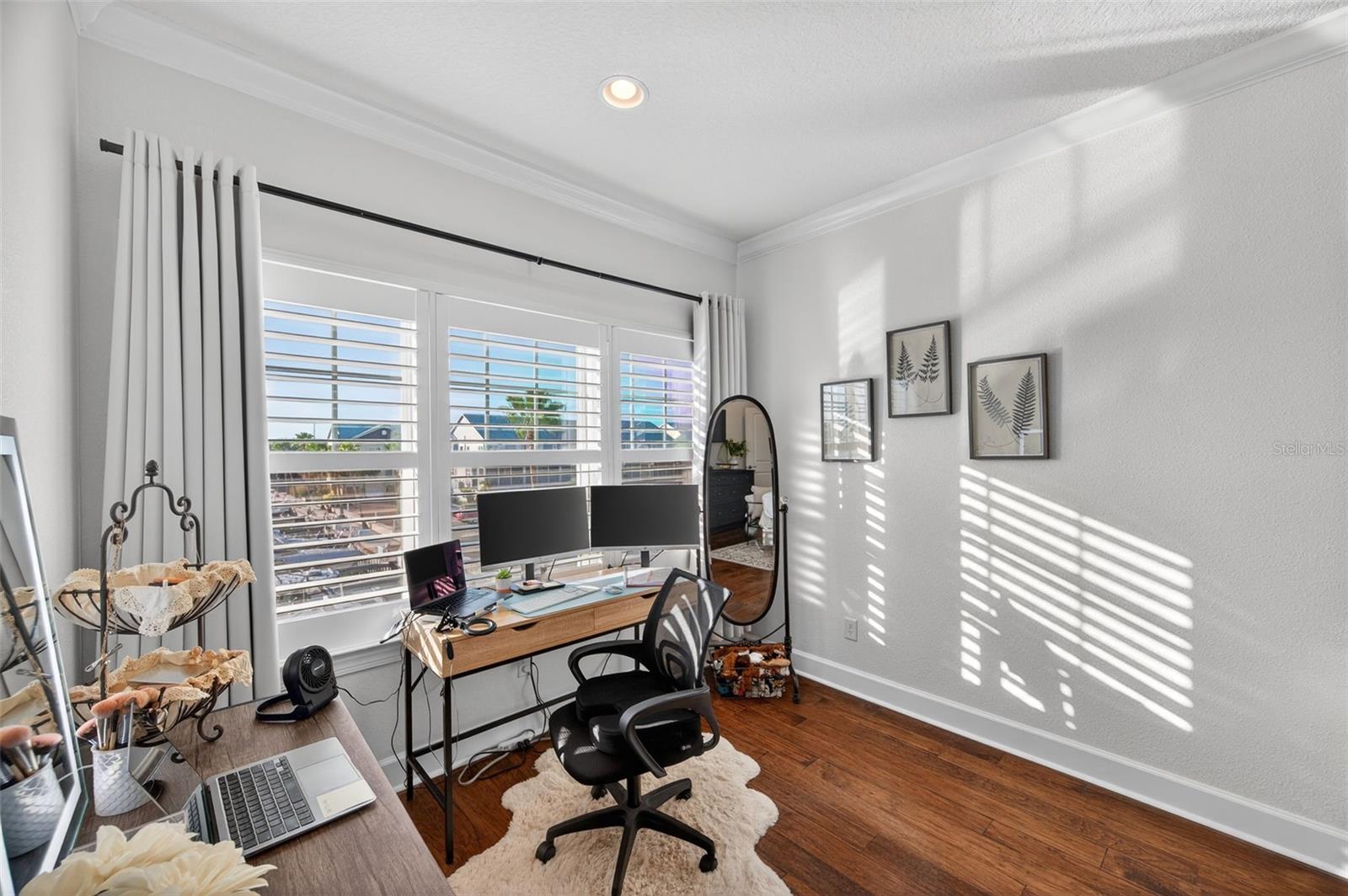 Image 46 of 76 For 6115 Anchorage Way S