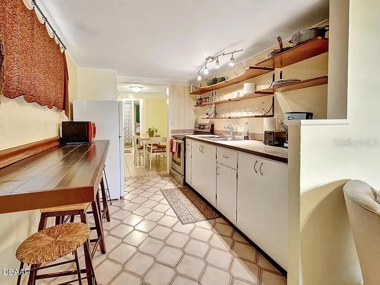 Image 6 of 12 For 311 Blue Lake Terrace 1