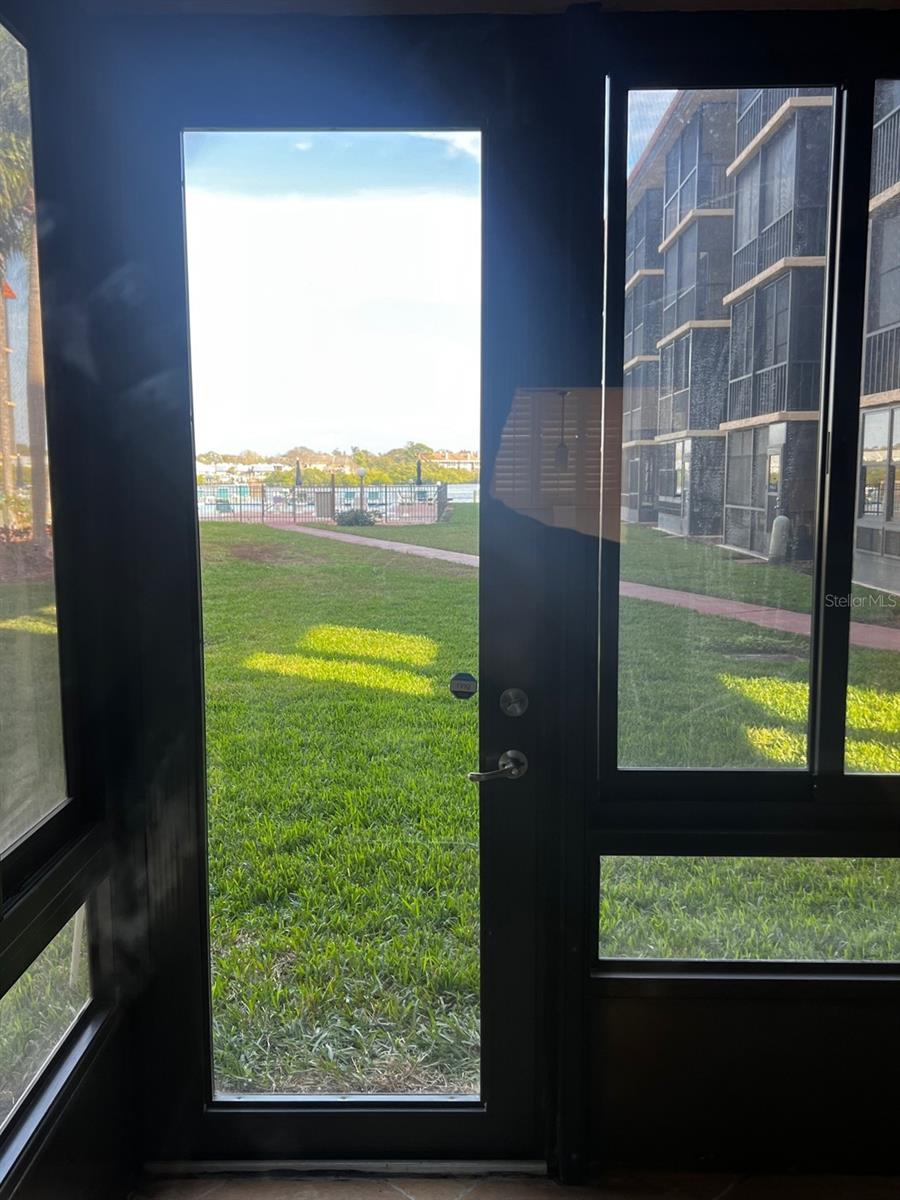 Image 7 of 22 For 19701 Gulf Boulevard 125