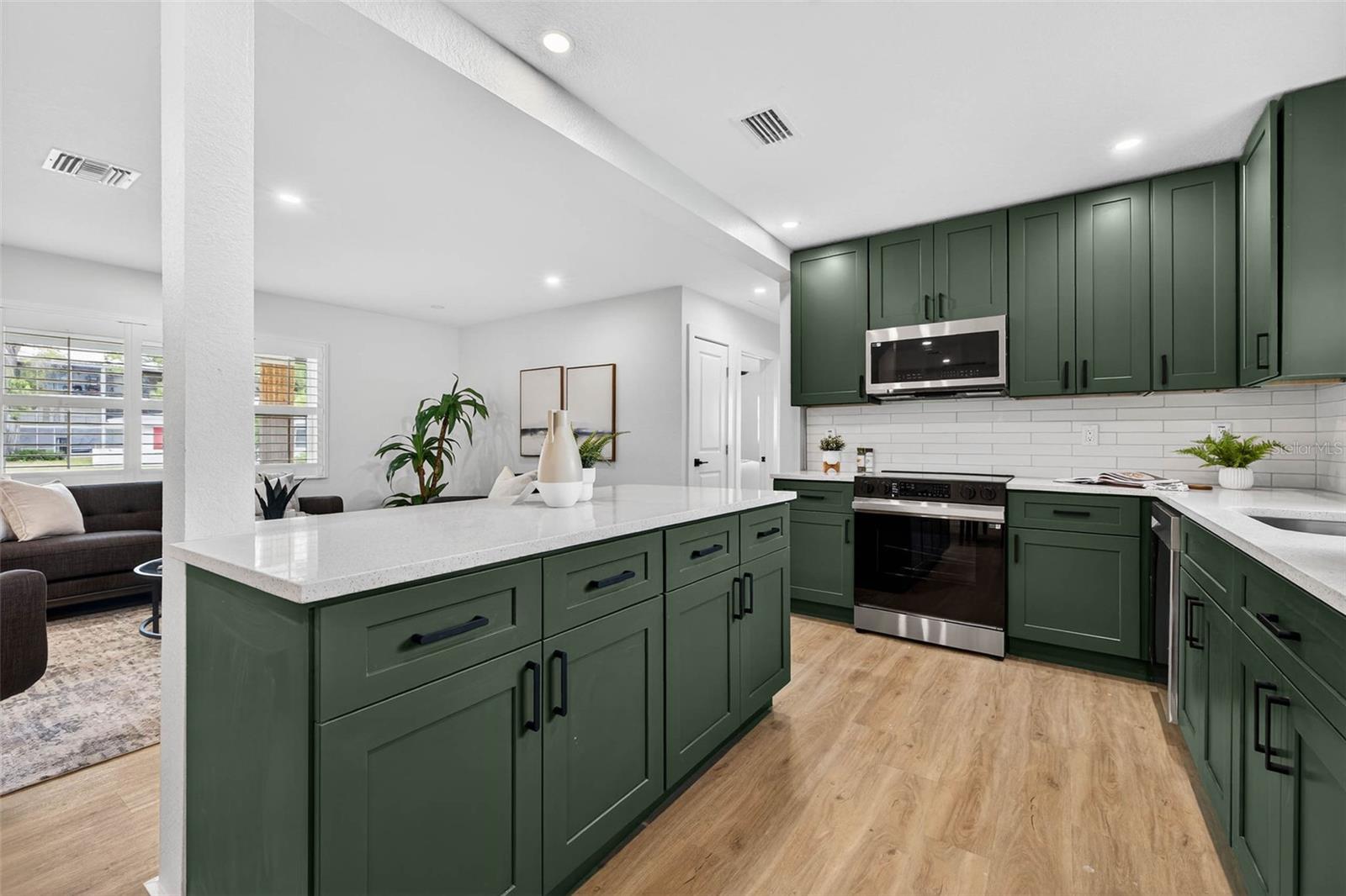 Image 11 of 31 For 4465 1st Way Ne