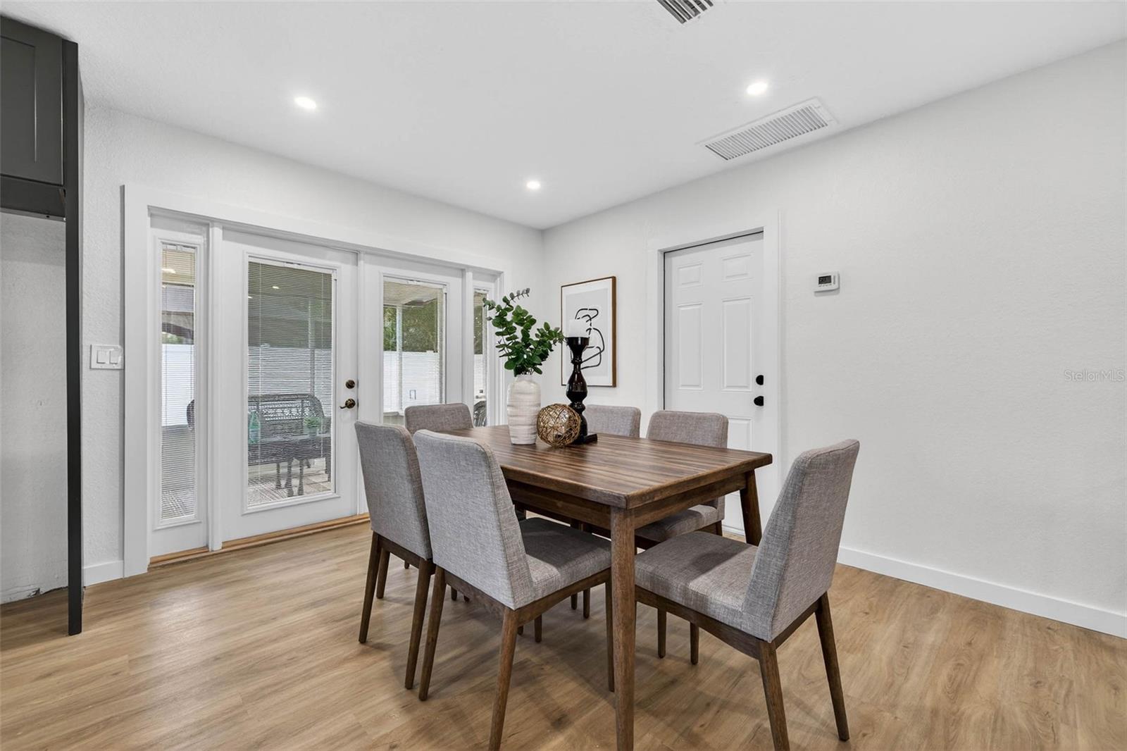 Image 14 of 31 For 4465 1st Way Ne