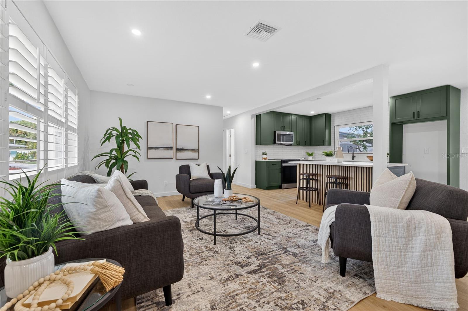 Image 4 of 31 For 4465 1st Way Ne