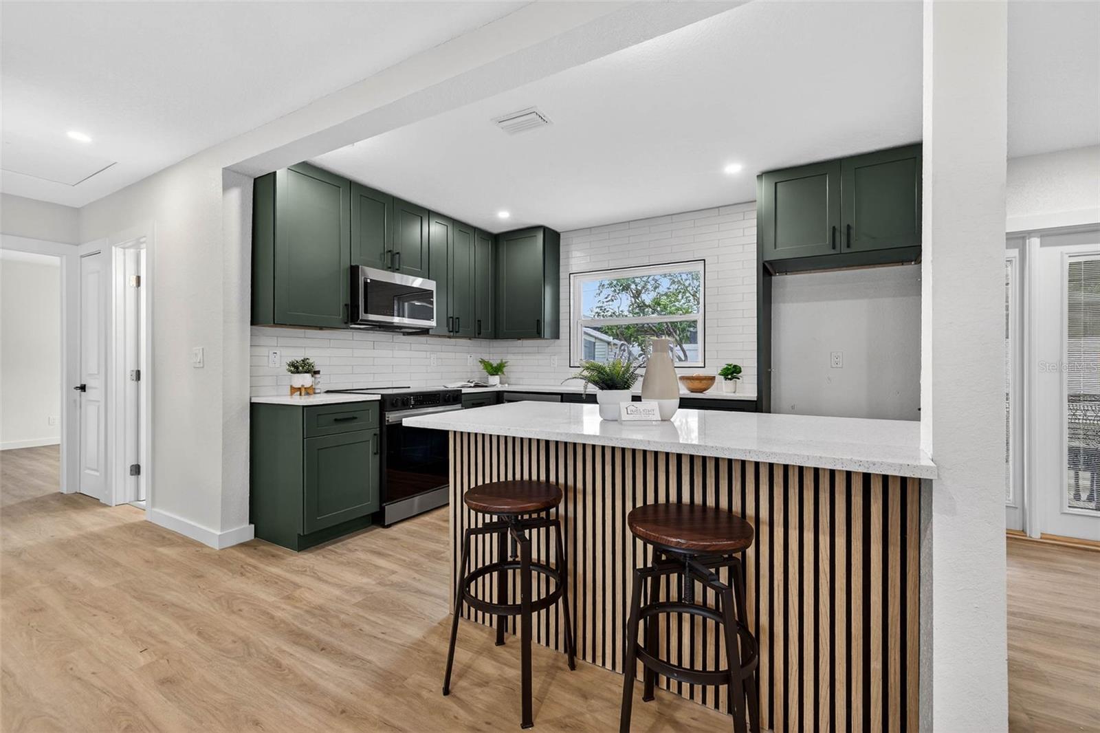 Image 7 of 31 For 4465 1st Way Ne