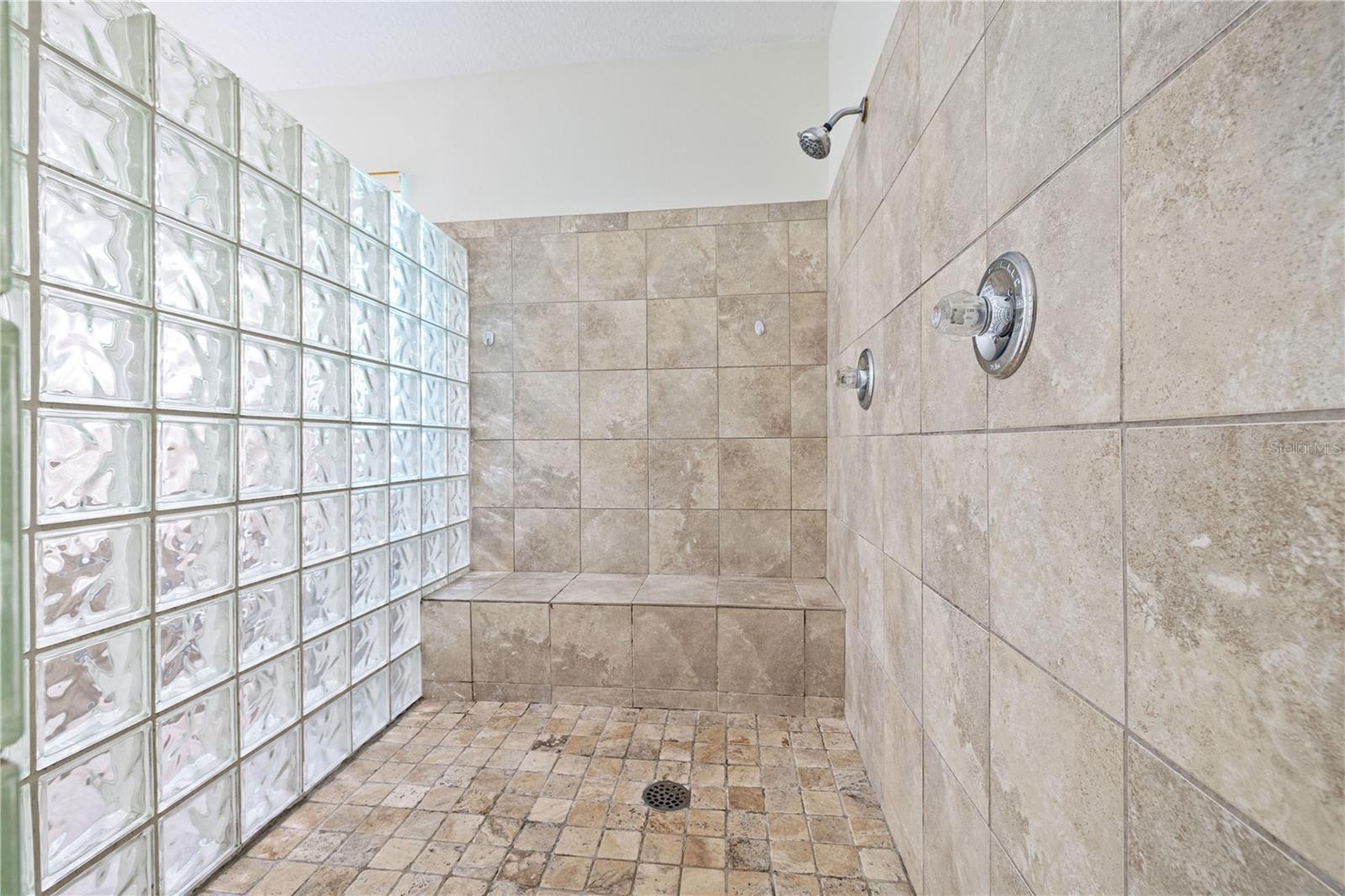 Image 17 of 24 For 113 Gladys Street A