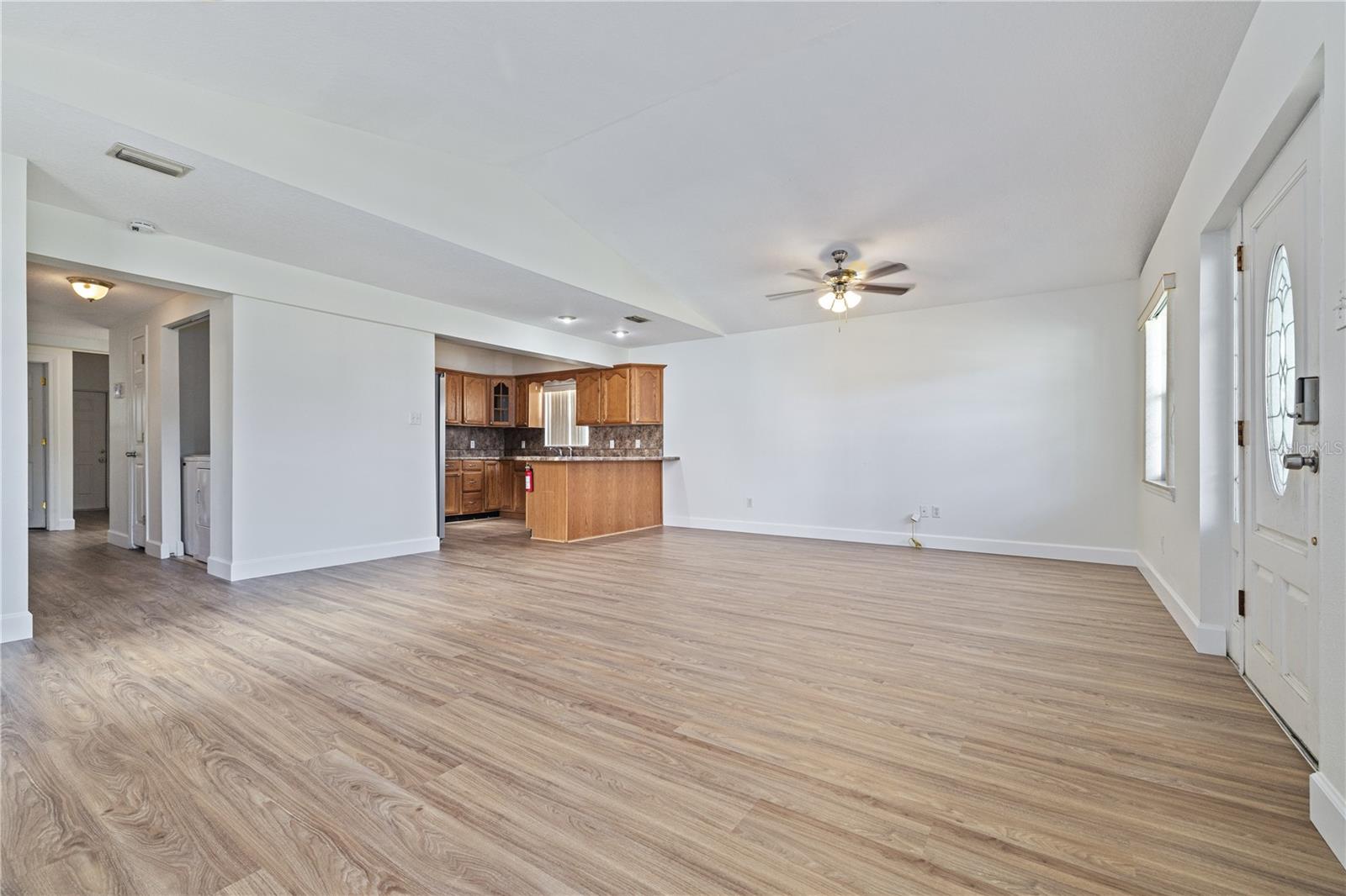 Image 5 of 24 For 113 Gladys Street A