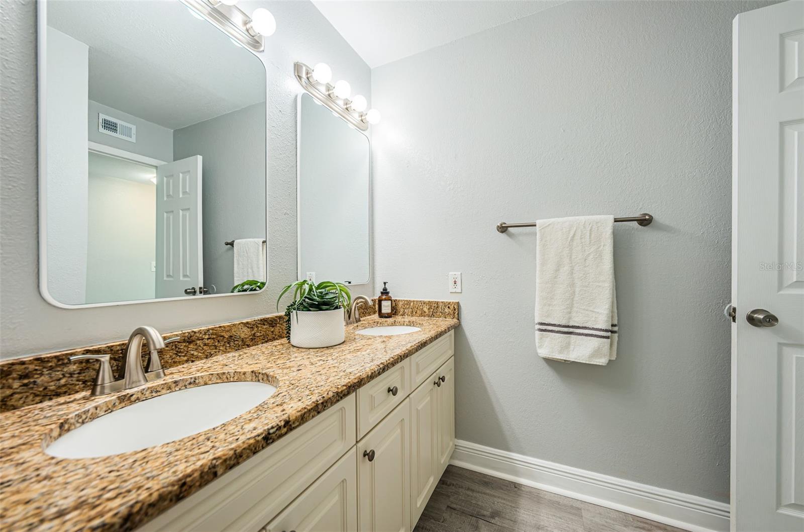 Image 28 of 58 For 455 Palm Harbor Boulevard S 164