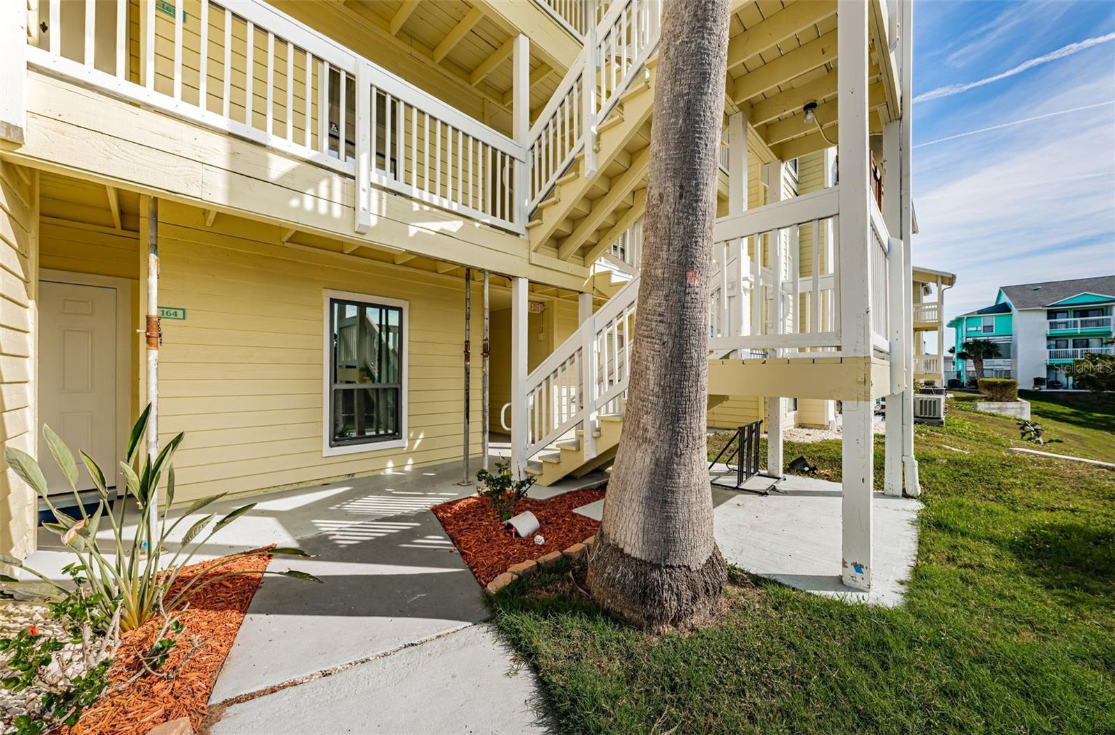 Image 3 of 58 For 455 Palm Harbor Boulevard S 164