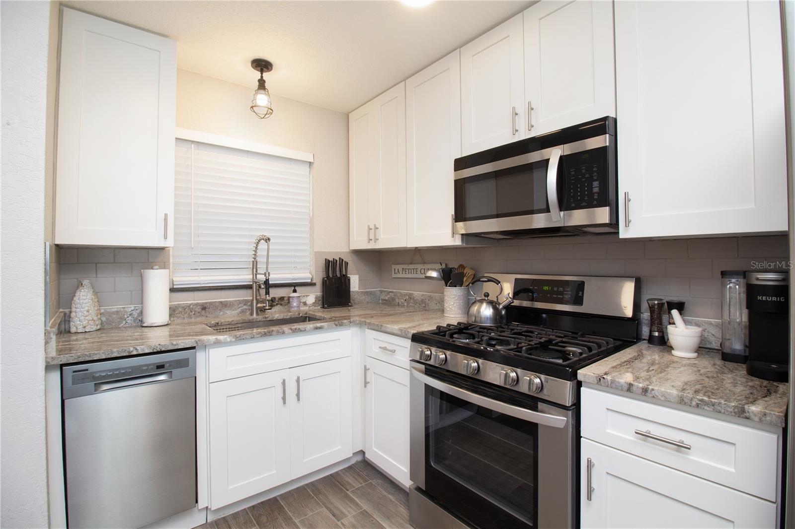 Image 5 of 45 For 1847 Shore Drive S 510