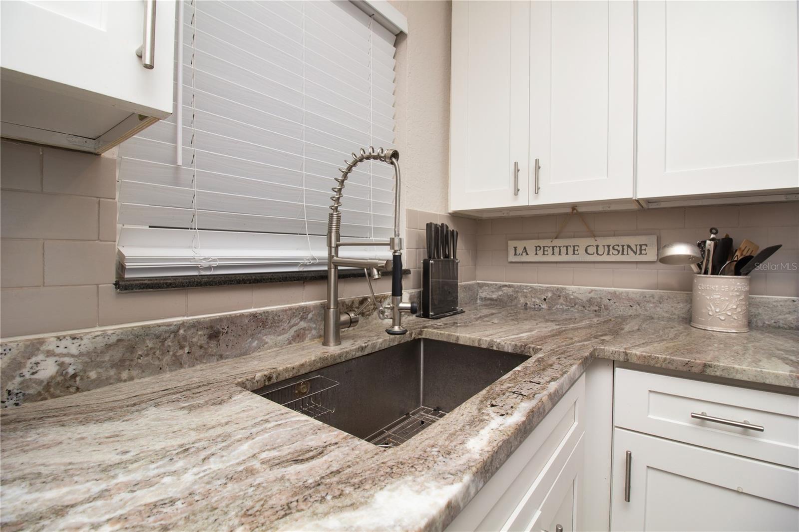 Image 6 of 45 For 1847 Shore Drive S 510