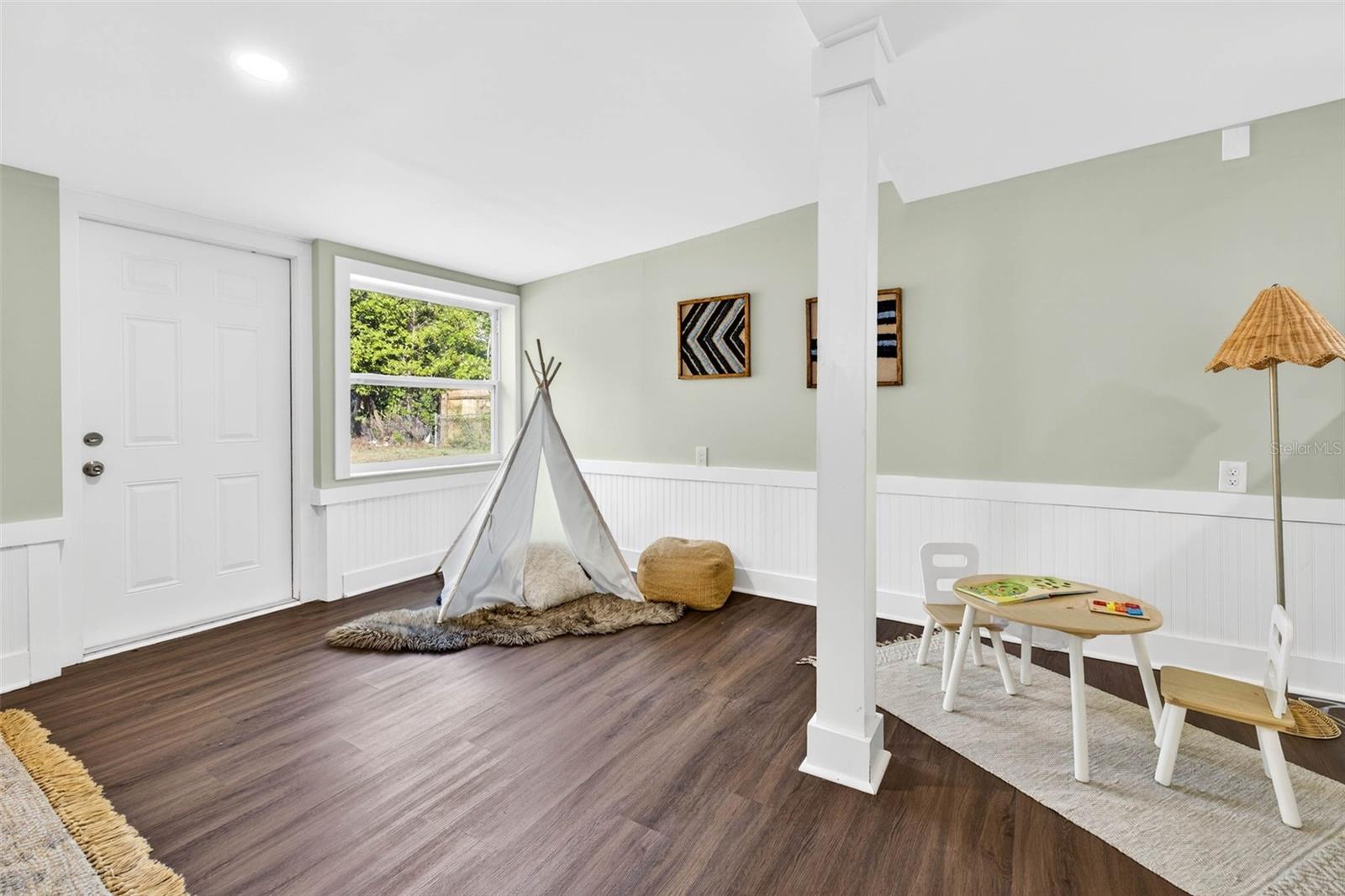 Image 17 of 48 For 4005 51st Avenue N