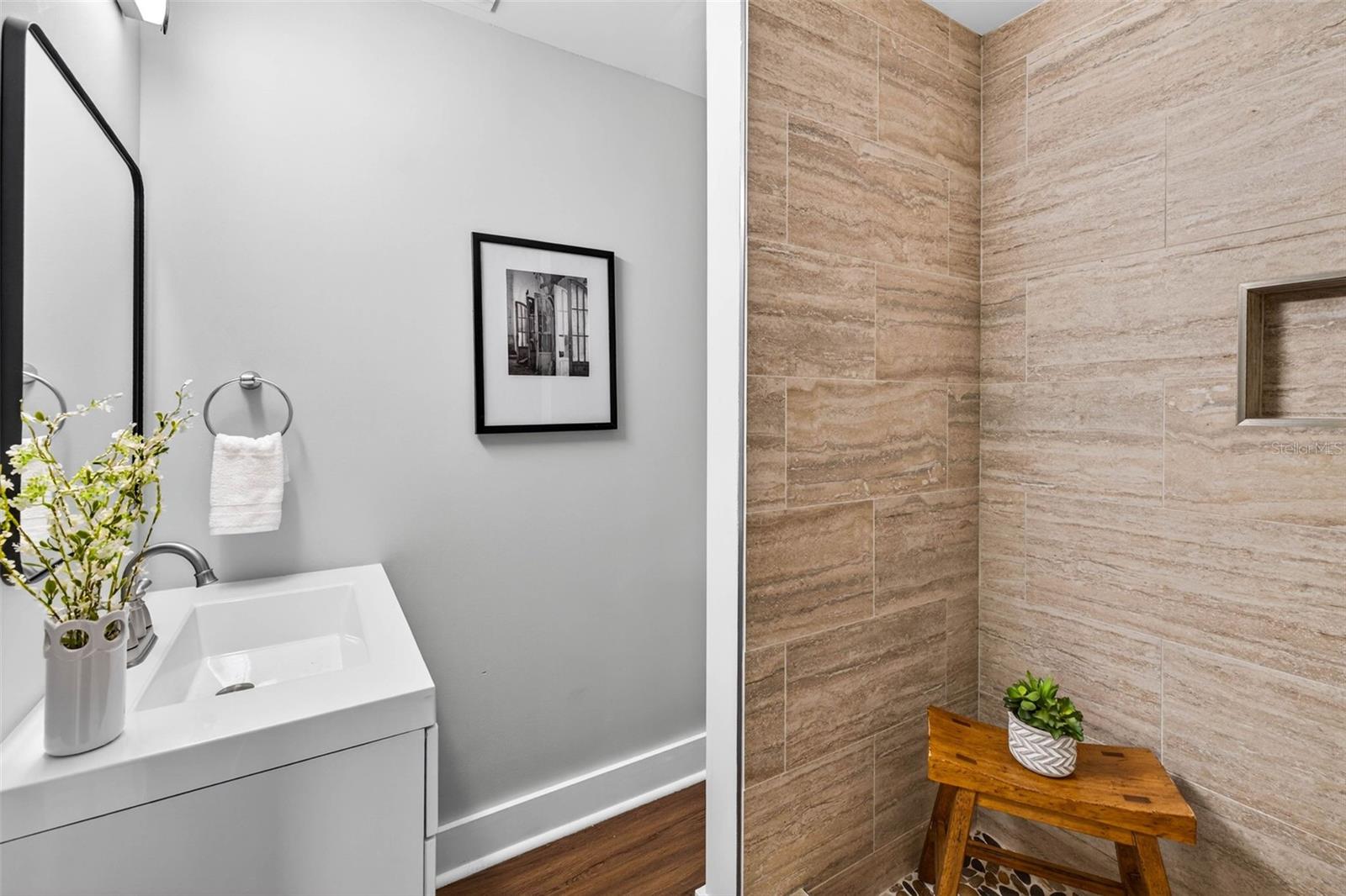 Image 26 of 48 For 4005 51st Avenue N