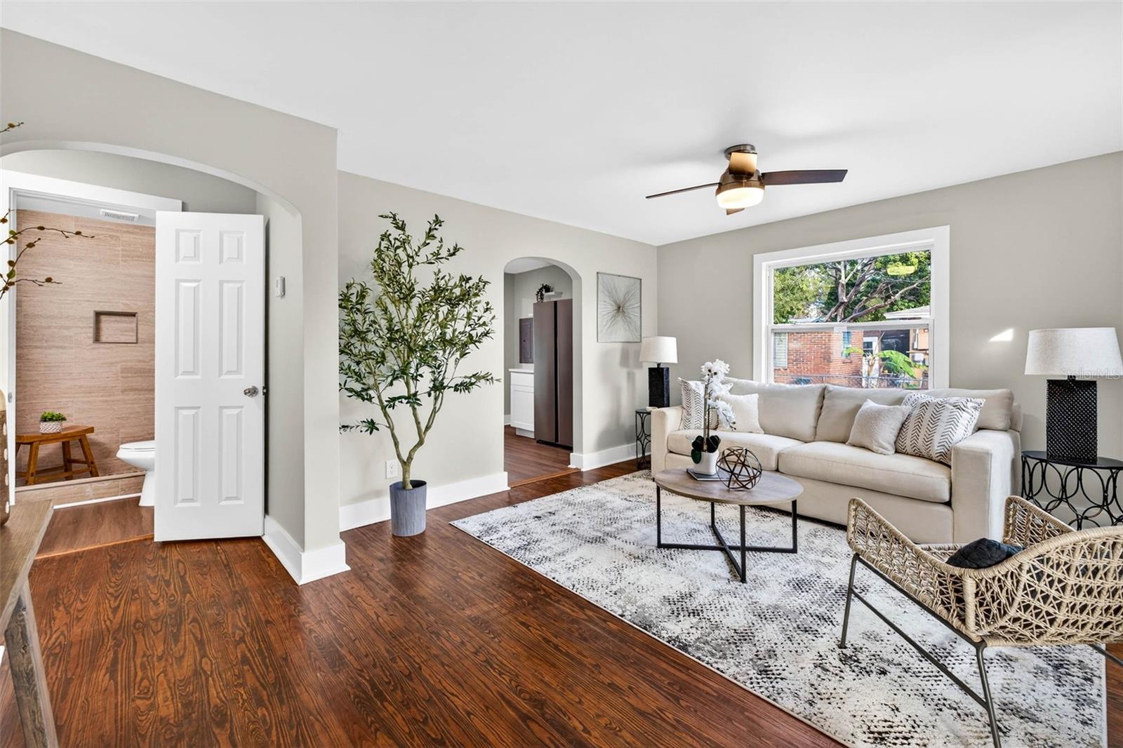 Image 8 of 48 For 4005 51st Avenue N